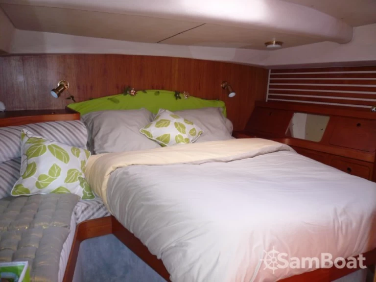 Wynajem łodzi Gruissan tanio 422cc