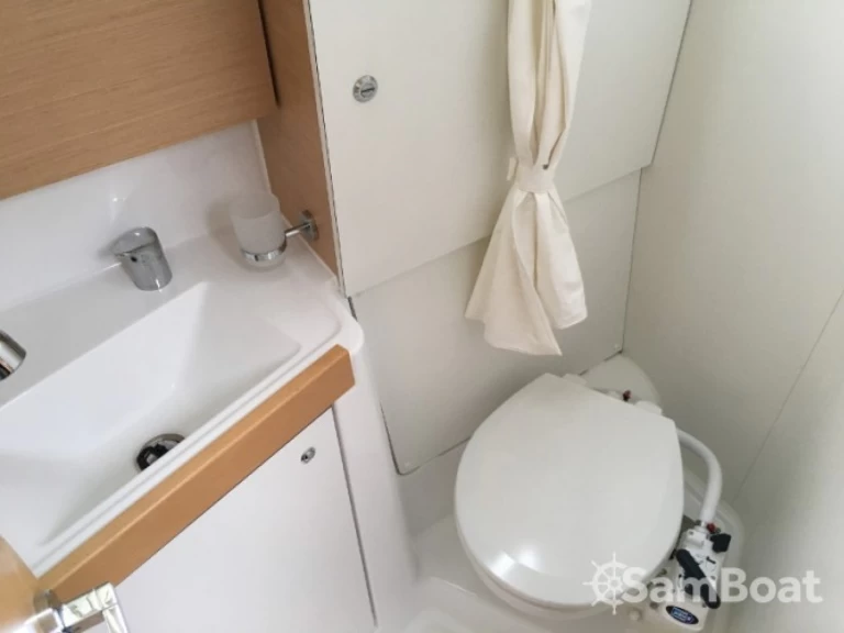 Żaglowiec do wynajmu w Barcelona w najlepszej cenie