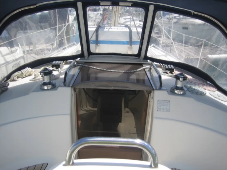 Wynajem Żaglowiec Bavaria z patentem 