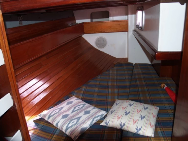 Żaglowiec do wynajmu w Hyeres w najlepszej cenie