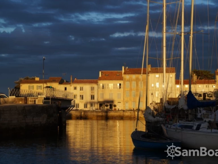 Wynajmij Bénéteau First 35 S5 w La Rochelle