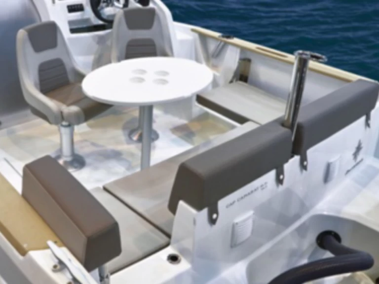 Wynajem Motorówka w Novi Vinodolski - Jeanneau Cap Camarat 6.5 WA