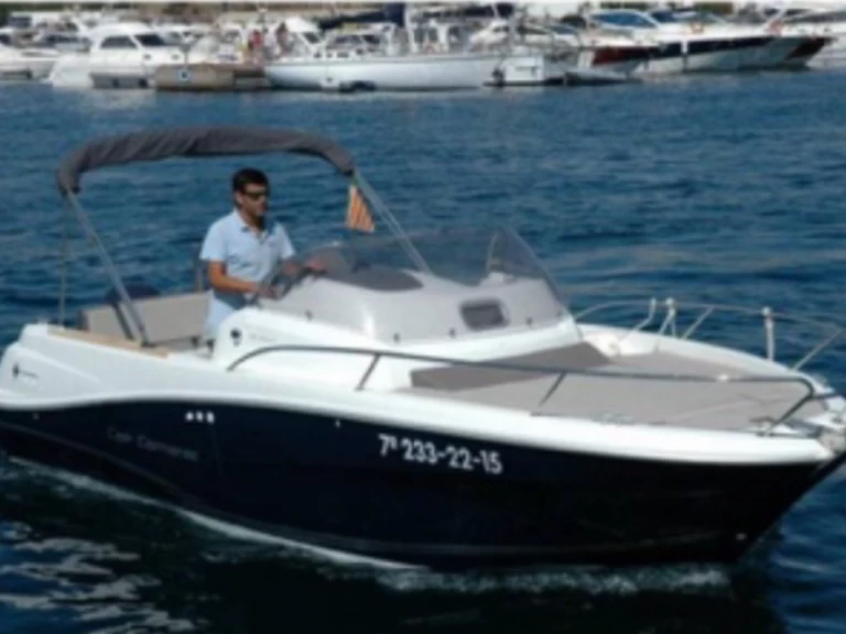 Wynajem Motorówka Jeanneau z patentem 