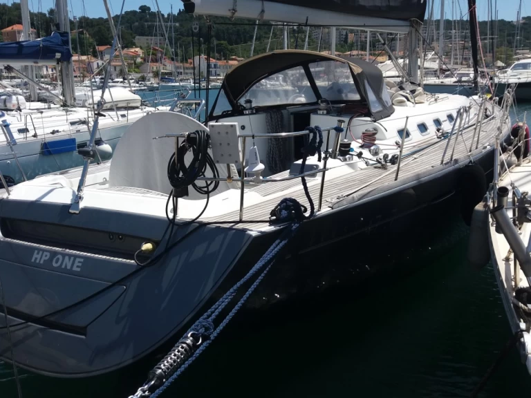 Żaglowiec do wynajmu w Hyeres w najlepszej cenie