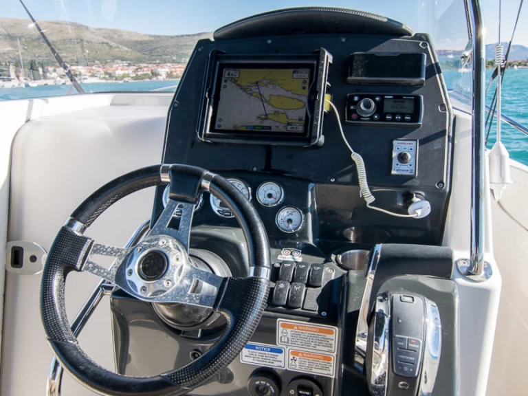 Wynajem w Trogir- Quicksilver Activ 805 na SamBoat