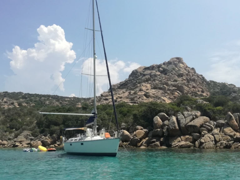 Wynajem Żaglowiec Jeanneau z patentem 