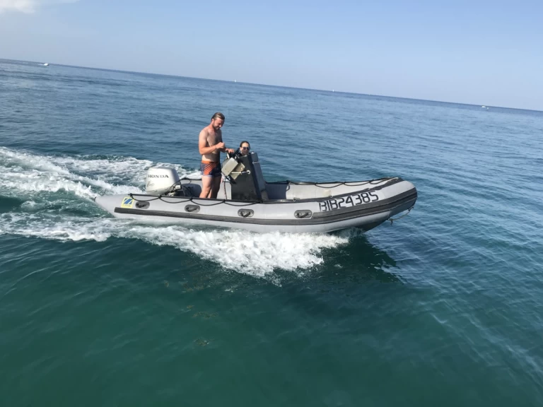 Zodiac Pro 500 między profesjonalistami a osobami prywatnymi w Canet-en-Roussillon