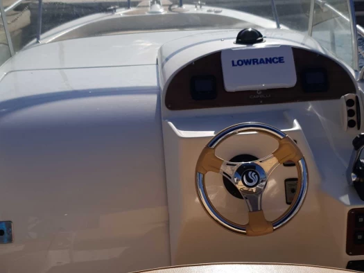 Wynajem Łódż półsztywna Capelli z patentem 