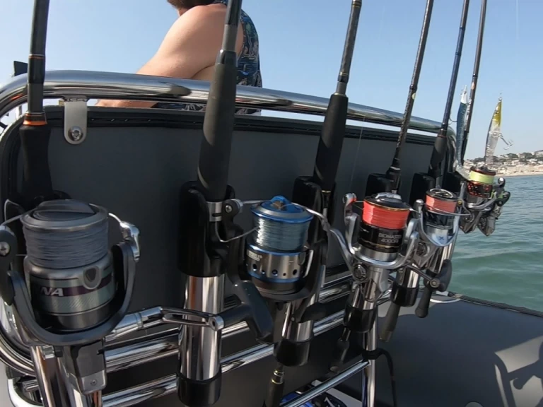 Wynajmij Falcon 575 SR w Le Havre