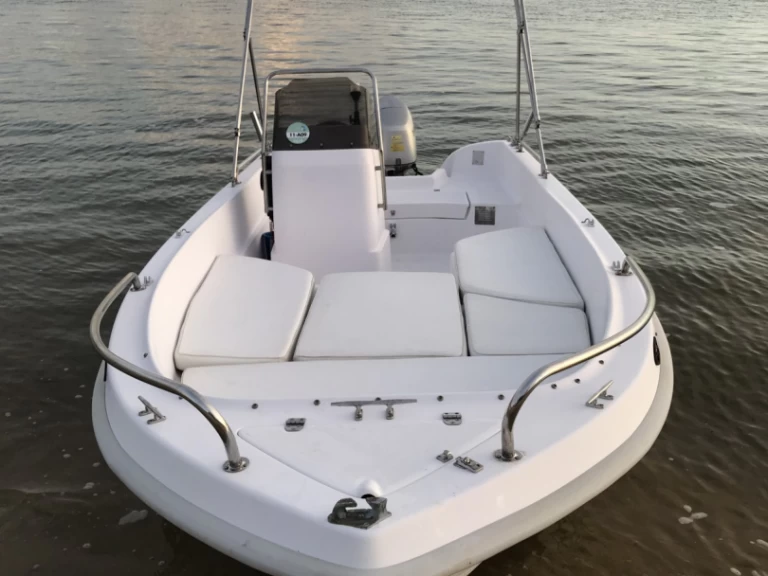 Wynajem Motorówka Poseidon z patentem 