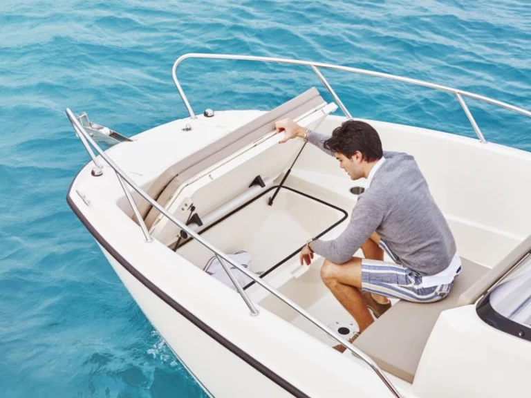 Wynajem łodzi Mahon tanio Quicksilver 675 Activ Open