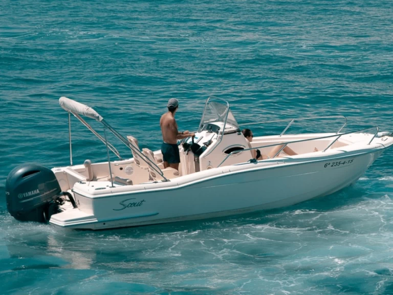 Wynajem Motorówka Scout z patentem 