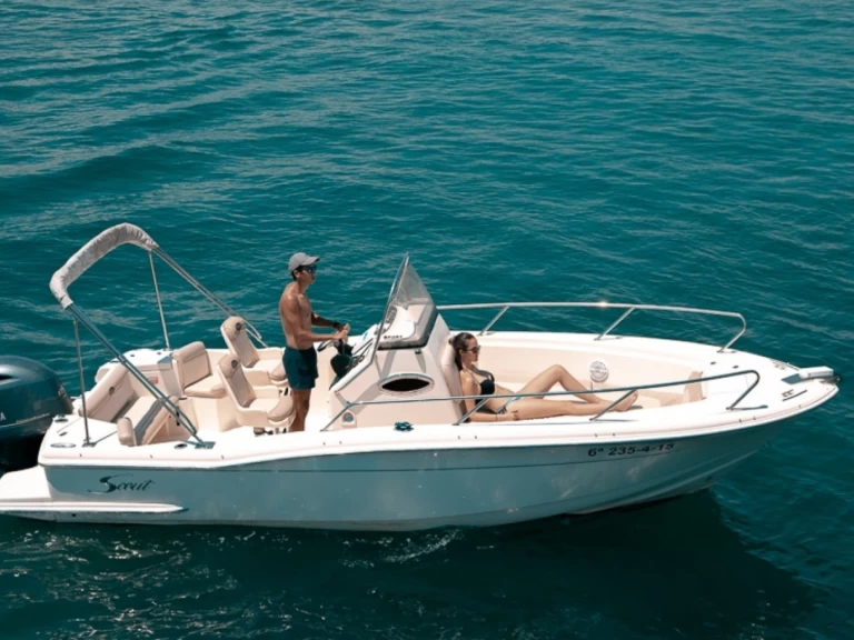 Motorówka do wynajmu w Roses w najlepszej cenie