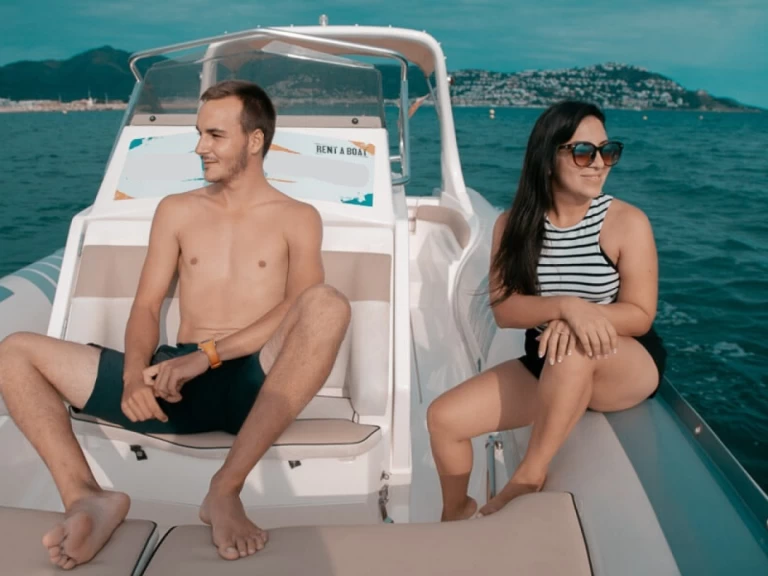 Wynajem Łódż półsztywna w Roses - Lomac Lomac 790 IN