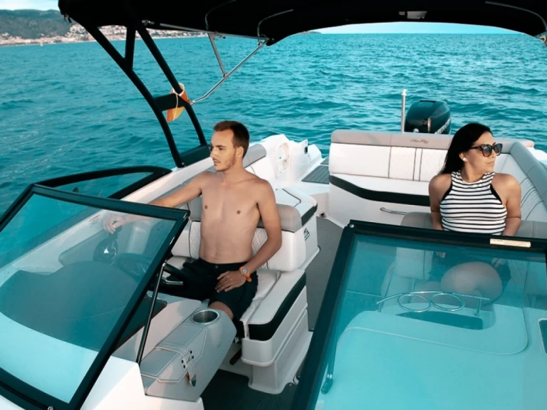 Wynajem Motorówka Sea Ray z patentem 