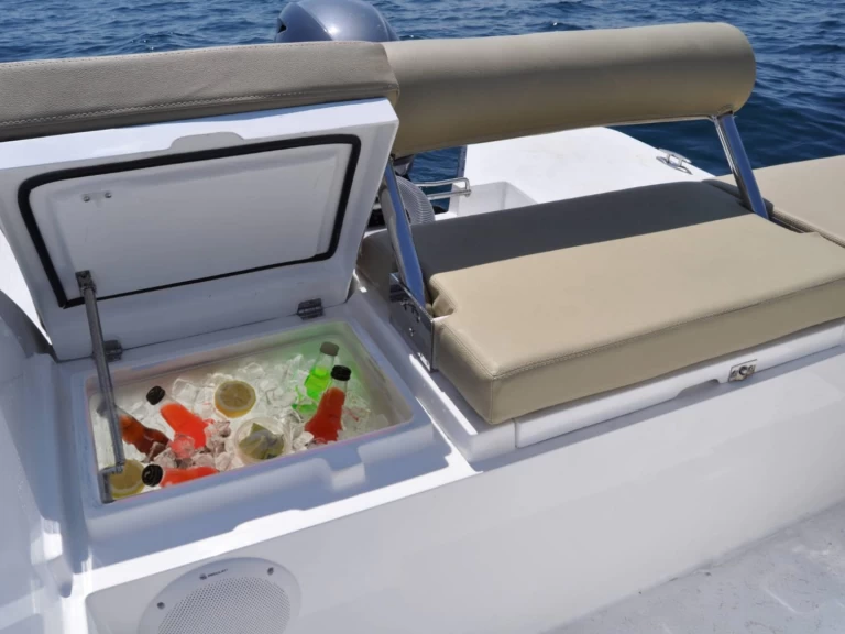 Wynajem łodzi V2-Boat 5.0 w La Savina na SamBoat 