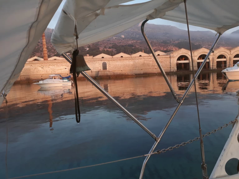 Wynajem Żaglowiec Caroff z patentem 