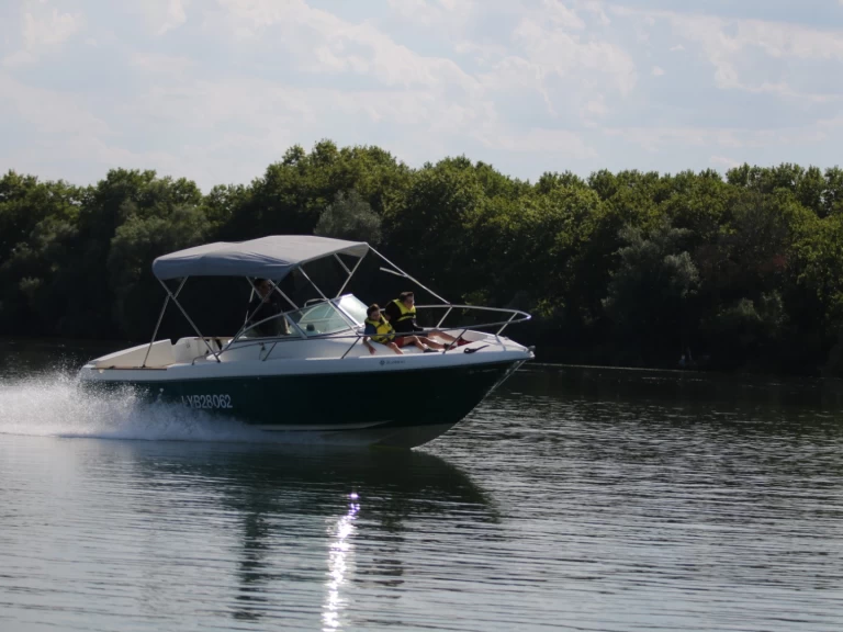 Wynajmij Motorówka z lub bez skippera Jeanneau w Mâcon