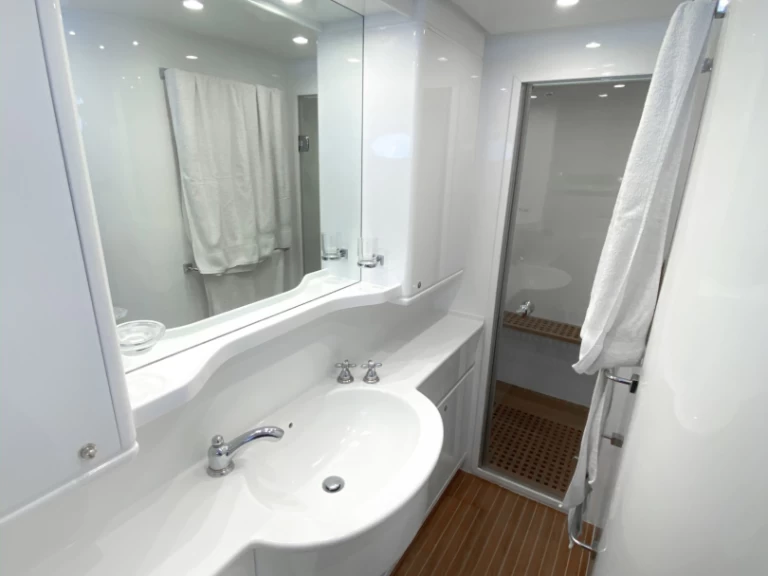 Luksusowy jacht do wynajmu w Ibiza Town w najlepszej cenie