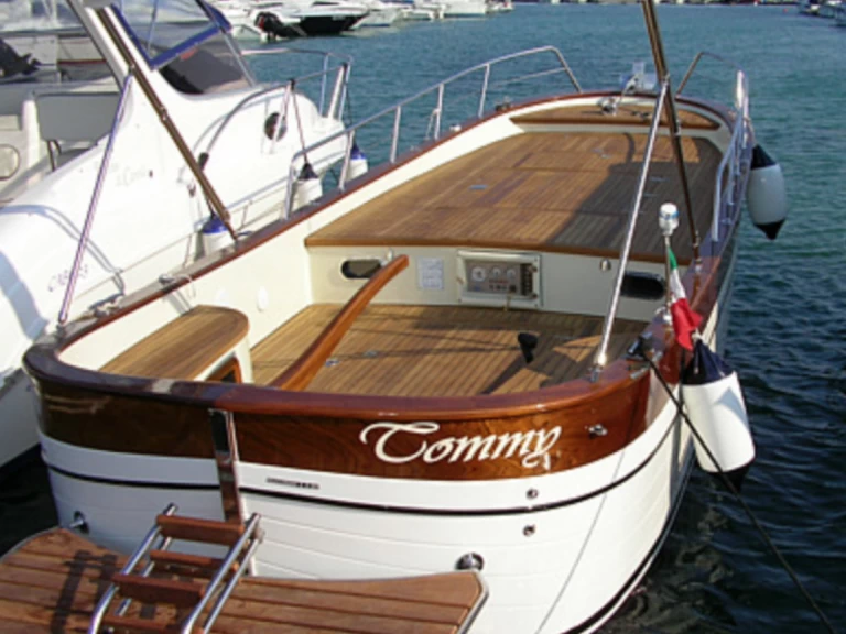 Wynajmij Motorówka z lub bez skippera Gozzo Latino w Otranto