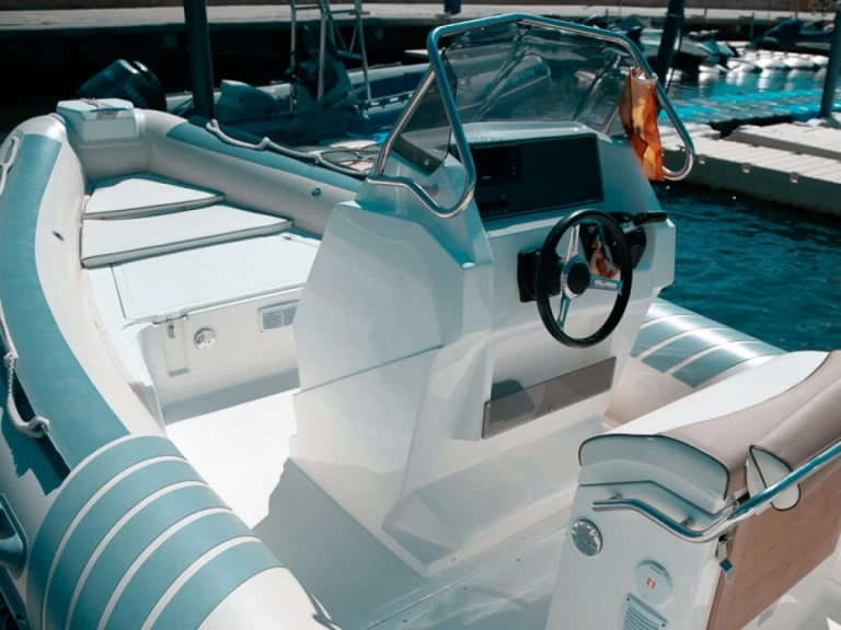 Wynajem łodzi Lomac Lomac 660 IN w Roses na SamBoat 