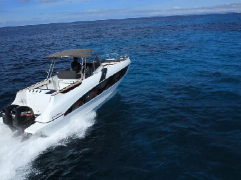 Wynajem łodzi Lorient tanio Flyer 8.8 SPACEdeck