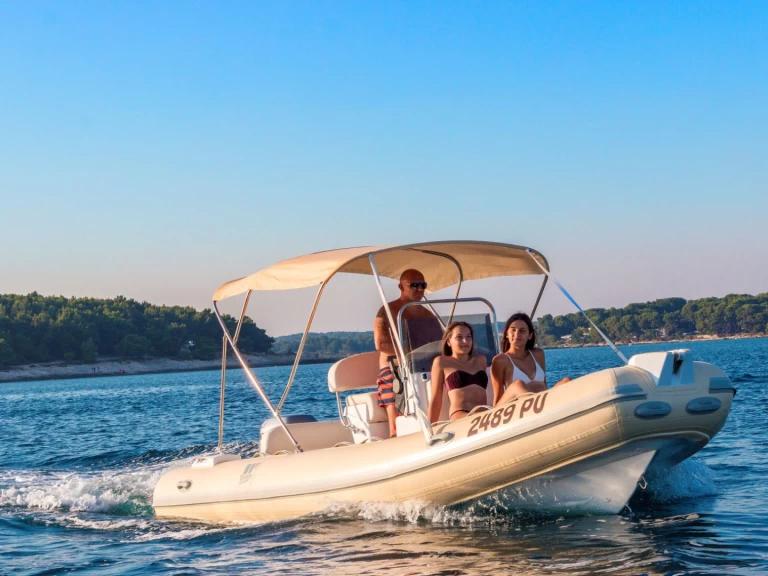 Wynajem łodzi Tiger 550 Proline w Premantura na SamBoat 