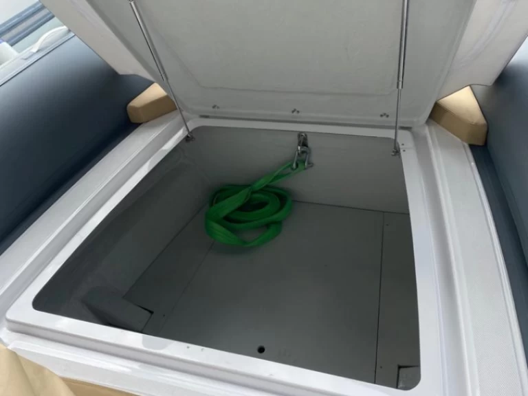 Wynajem Łódż półsztywna Salpa z patentem 