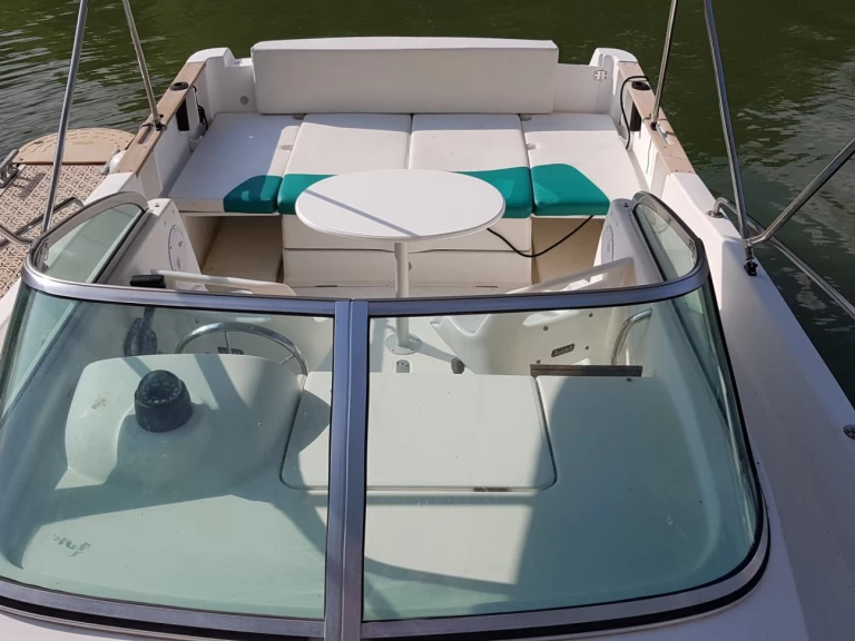 Wynajmij Motorówka z lub bez skippera Jeanneau w Mâcon