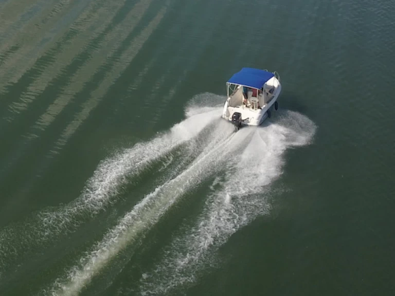 Motorówka do wynajmu w Mâcon w najlepszej cenie