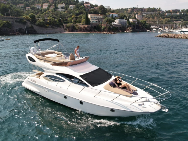 Wynajmij Azimut Azimut 43 Fly w Mandelieu-la-Napoule
