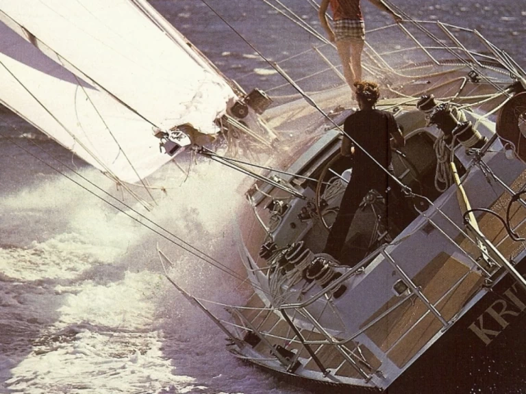 Proto KRITER V między profesjonalistami a osobami prywatnymi w Ibiza Town