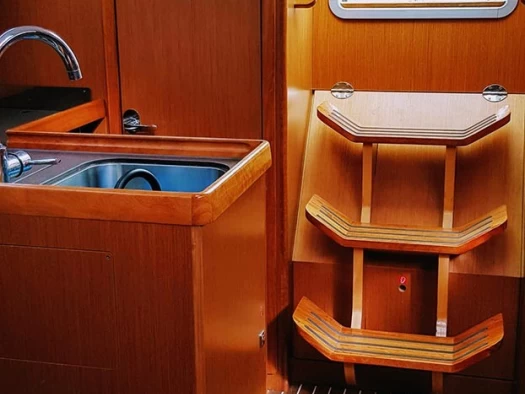 Bavaria Cruiser 33 między profesjonalistami a osobami prywatnymi w Zadar