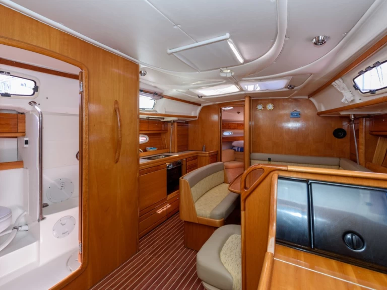 Wynajem łodzi Trogir tanio Bavaria 39 Cruiser