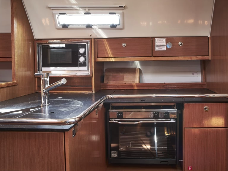 Wynajem łodzi Biograd na Moru tanio Cruiser 36