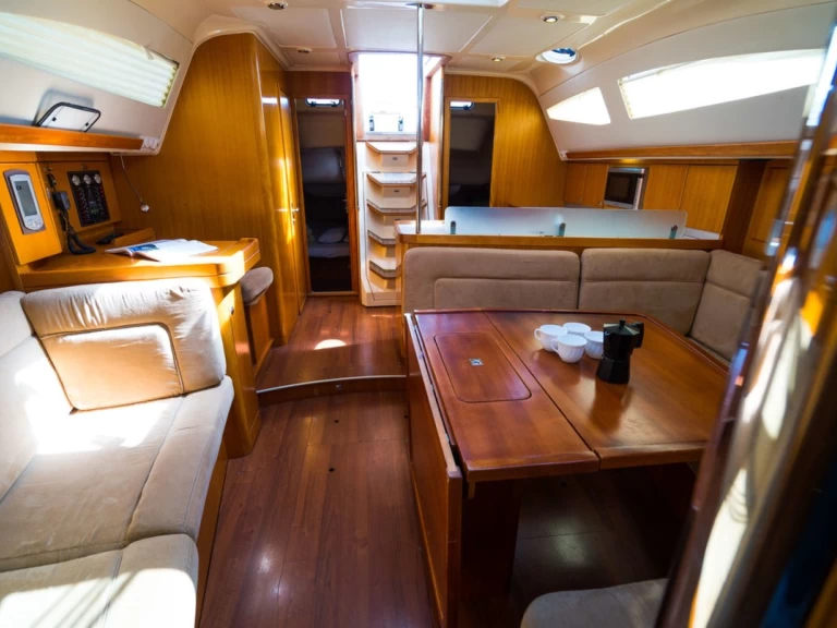 Żaglowiec do wynajmu w Biograd na Moru w najlepszej cenie