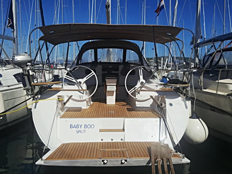 Wynajmij Elan Impression 45 w Novi Vinodolski