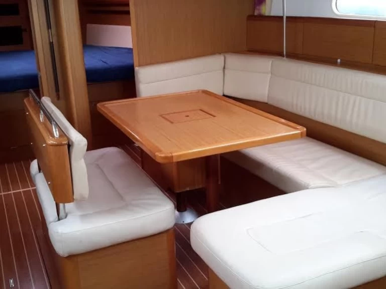 Wynajem łodzi Alimos tanio Sun Odyssey 44i