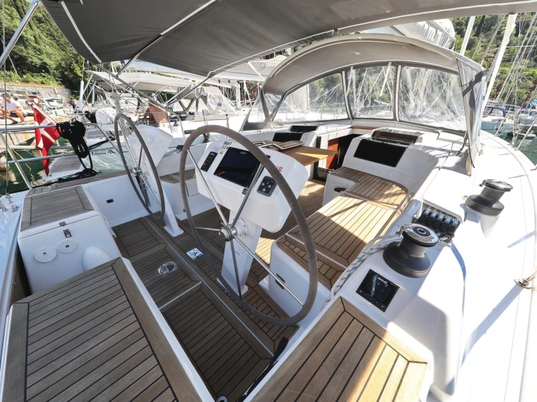 Wynajem Żaglowiec w Biograd na Moru - Hanse Hanse 458