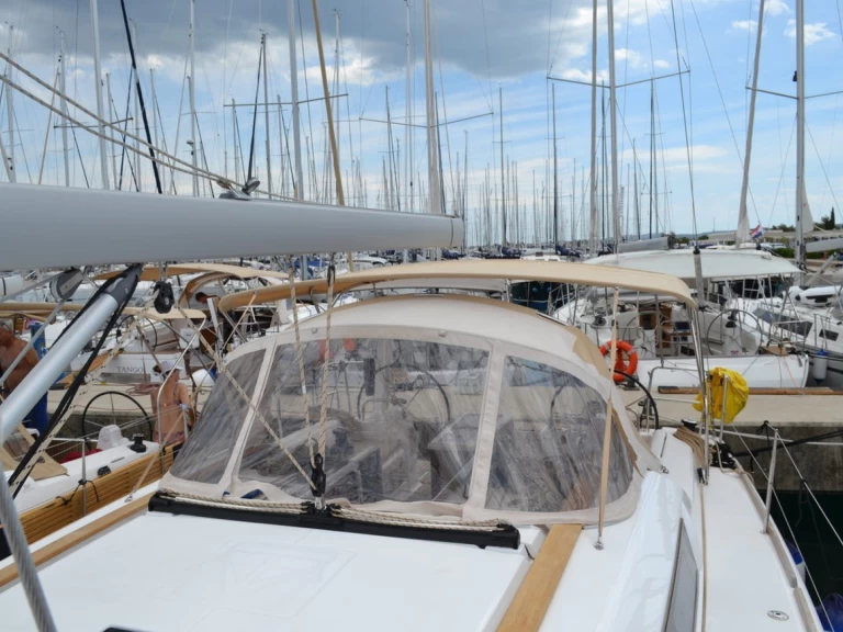 Wynajem łodzi Dufour Dufour 412 Grand Large w Sukosan na SamBoat 