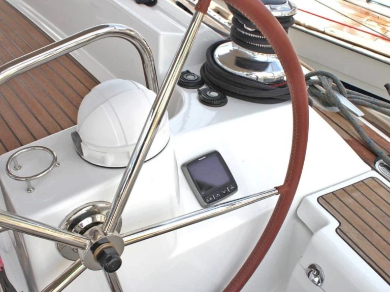 Żaglowiec do wynajmu w Lavrio w najlepszej cenie