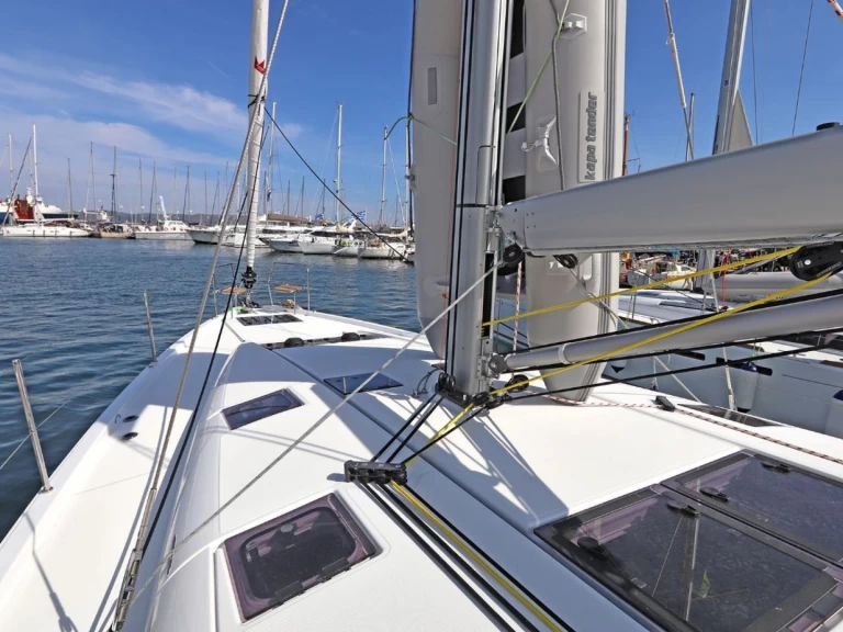 Wynajmij Jeanneau Sun Odyssey 490 w Lavrio