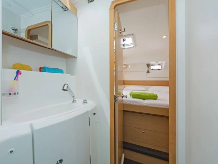 Wynajmij Lagoon Lagoon 400 S2 w Lavrio