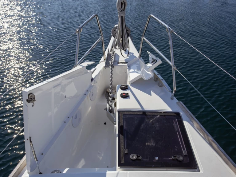 Żaglowiec do wynajmu w Primosten w najlepszej cenie