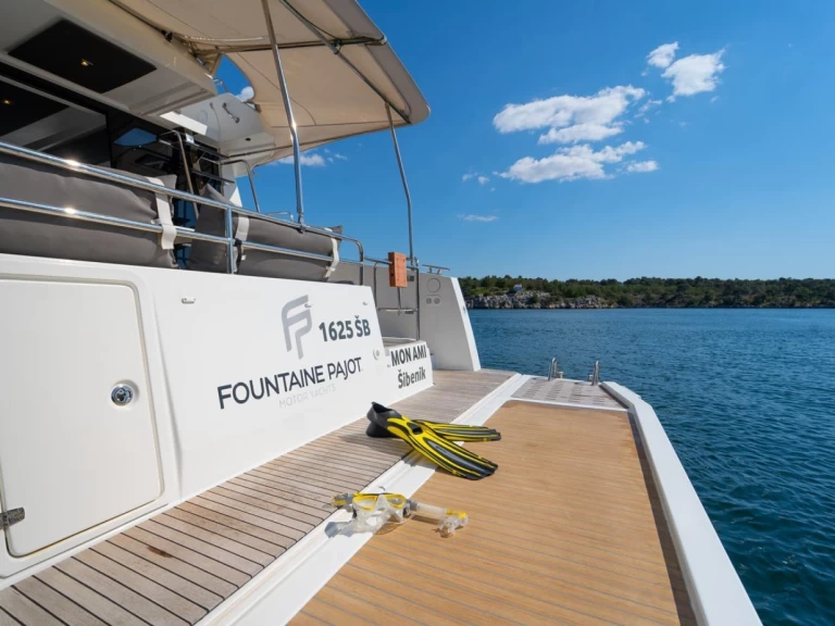 Motorówka do wynajmu w Sibenik w najlepszej cenie