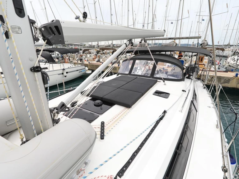 Bavaria Cruiser 46 między profesjonalistami a osobami prywatnymi w Biograd na Moru