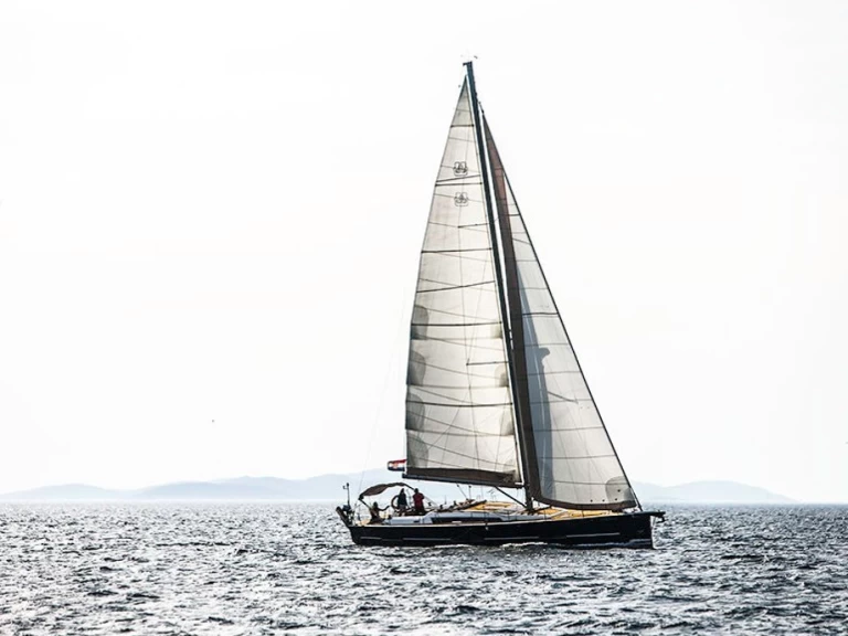 Dufour Dufour 560 Grand Large między profesjonalistami a osobami prywatnymi w Primosten