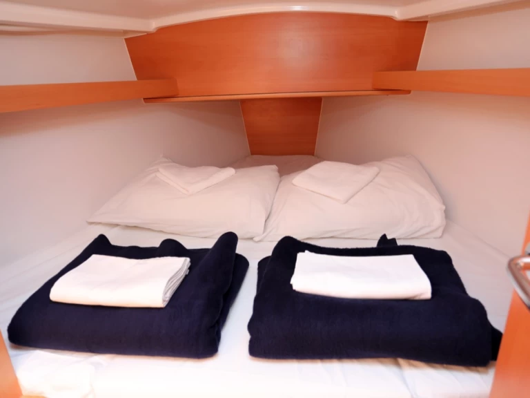 Wynajmij Żaglowiec z lub bez skippera Jeanneau w Pula