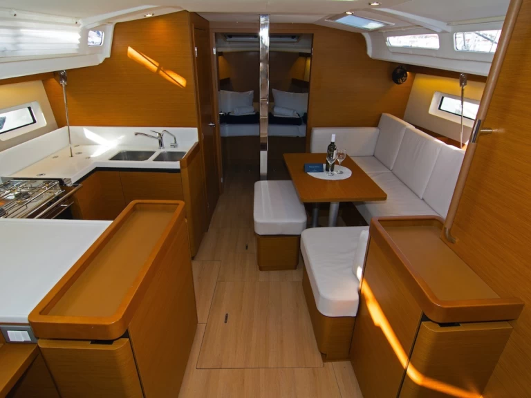 Wynajem łodzi Jeanneau Sun Odyssey 440 w Split na SamBoat 