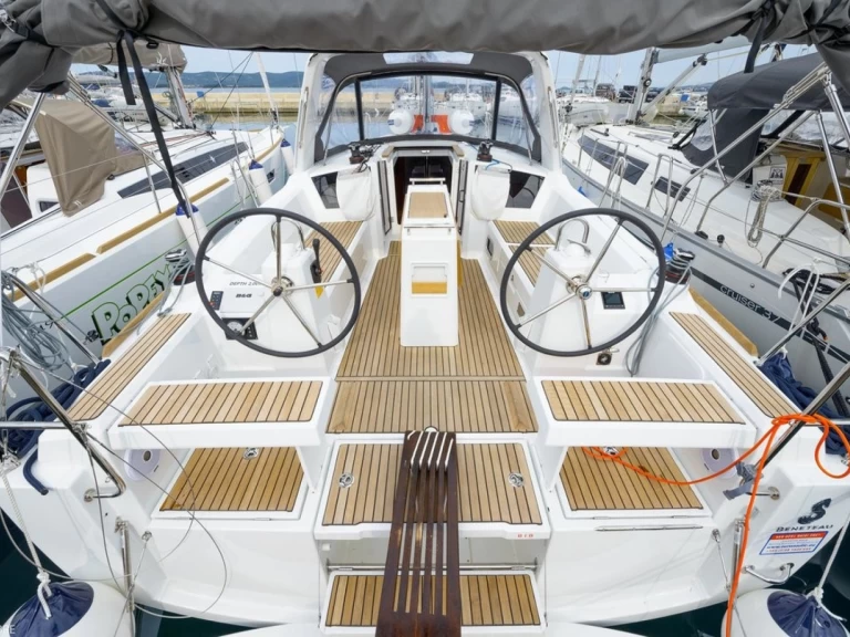 Wynajem Żaglowiec w Biograd na Moru - Jeanneau Sun Odyssey 349